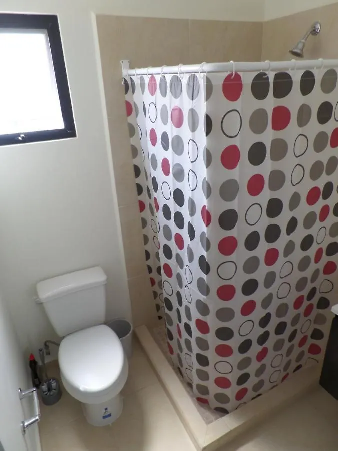One Night Cancun A Shared Apartament - Airport Homestay